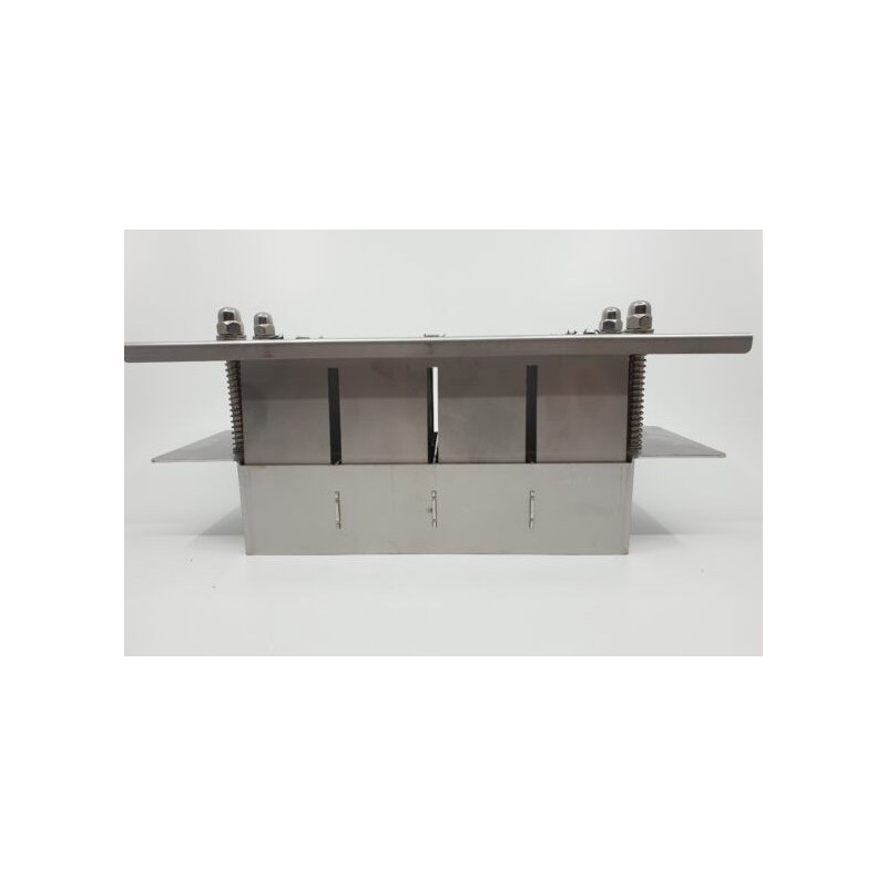 Presse-mottes INOX moyen modèle